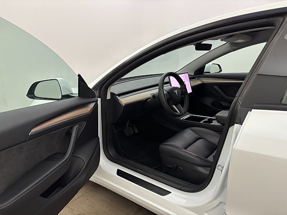 Tesla Model 3 13 of 25