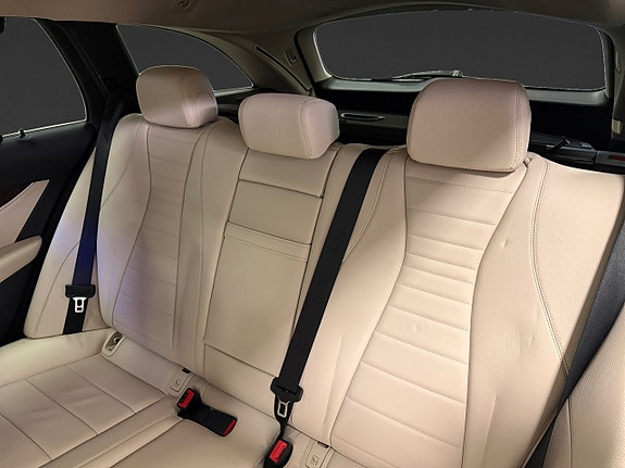 Mercedes-Benz E220 d 10 of 18