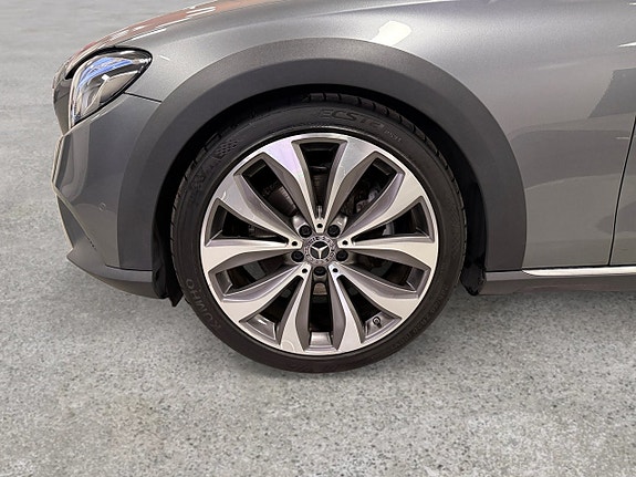 Mercedes-Benz E220 d 17 of 18