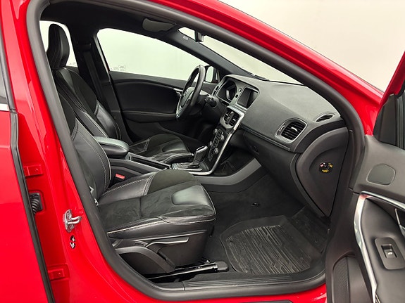 Volvo V40 20 of 23