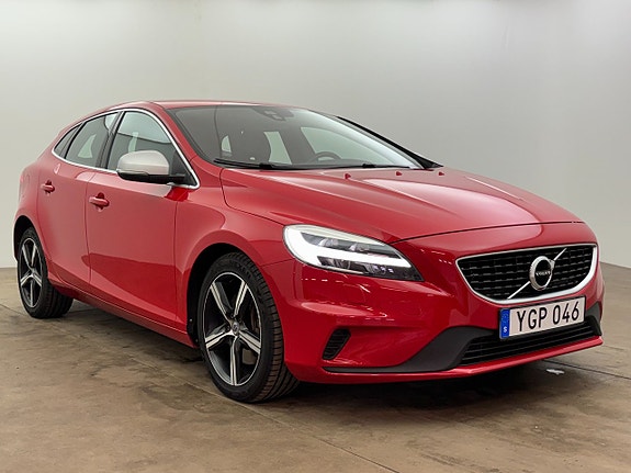 Volvo V40 8 of 23