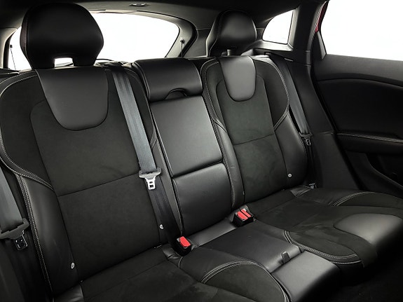 Volvo V40 21 of 23