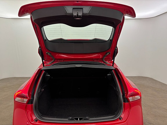 Volvo V40 10 of 23