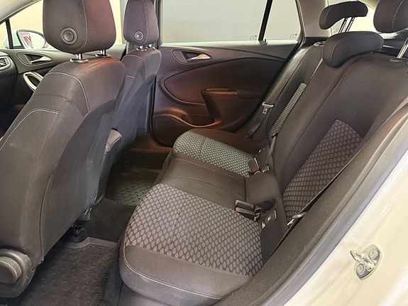 Opel Astra 15 of 24