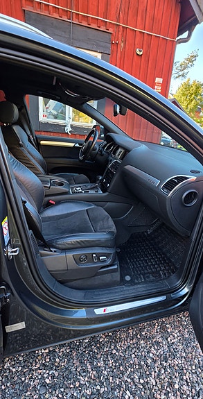 Audi Q7 6 of 7