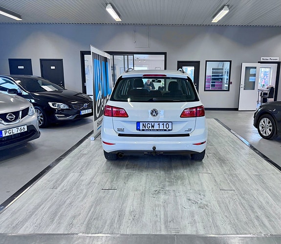 Volkswagen Golf Sportsvan 4 of 4