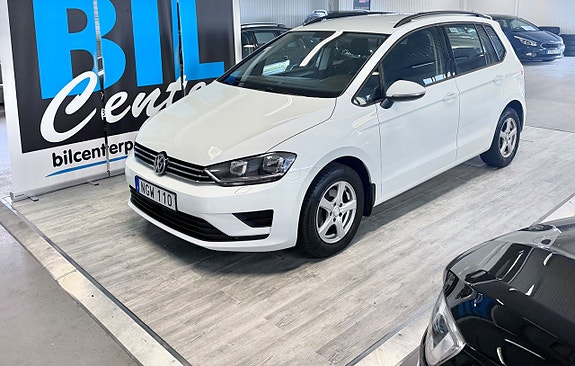 Volkswagen Golf Sportsvan 2 of 4
