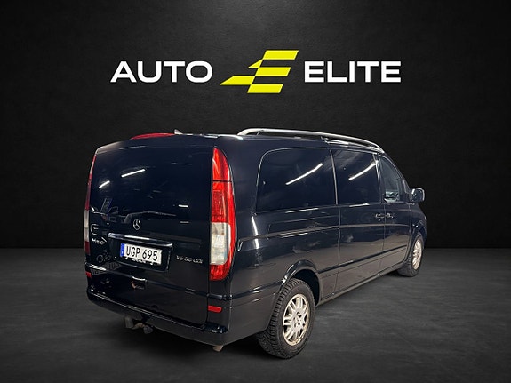 Mercedes-Benz Viano 8 of 22