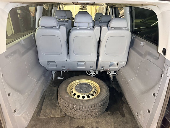 Mercedes-Benz Viano 7 of 22