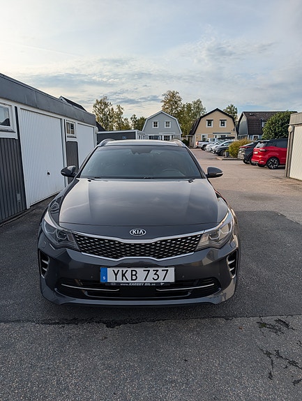 Kia Optima 2 of 7