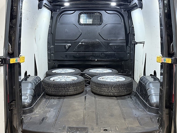 Ford Transit Custom 6 of 12