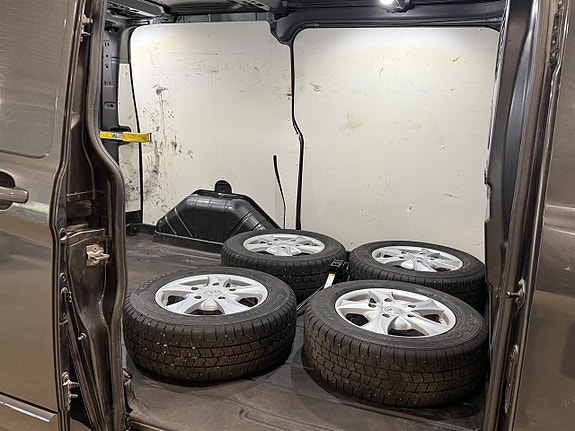 Ford Transit Custom 7 of 12