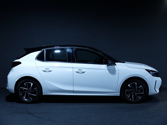 Opel Corsa 2 of 8
