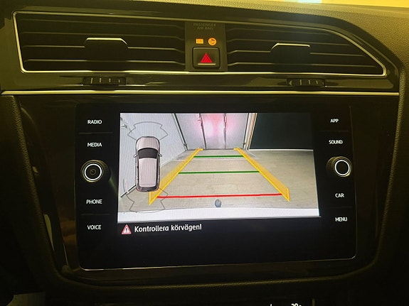Volkswagen Tiguan 22 of 27