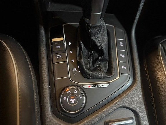Volkswagen Tiguan 16 of 27
