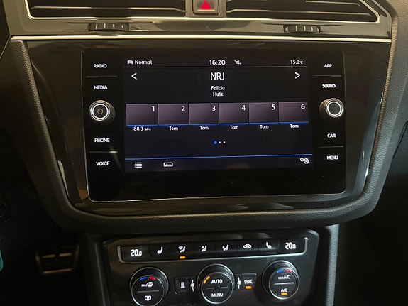 Volkswagen Tiguan 18 of 27