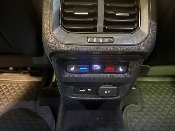 Volkswagen Tiguan 24 of 27