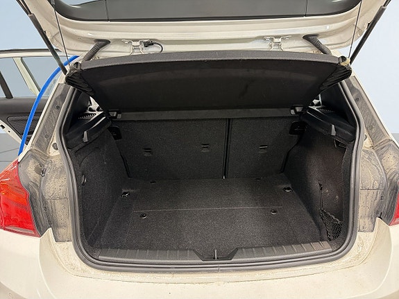 BMW 118i 12 of 17