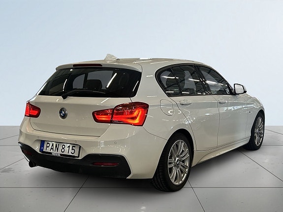 BMW 118i 6 of 17