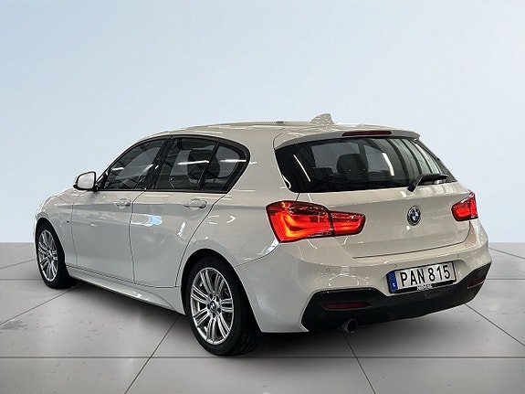 BMW 118i 5 of 17