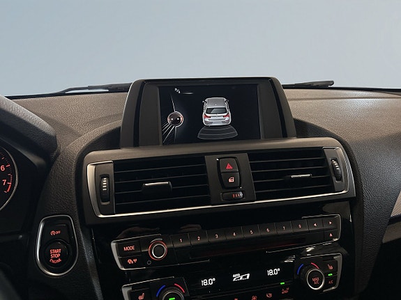 BMW 118i 11 of 17