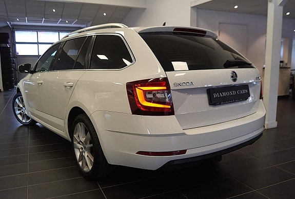 Skoda Octavia 3 of 18
