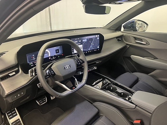 Audi Q3 11 of 15
