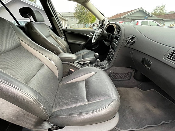 Saab 9-5 5 of 7
