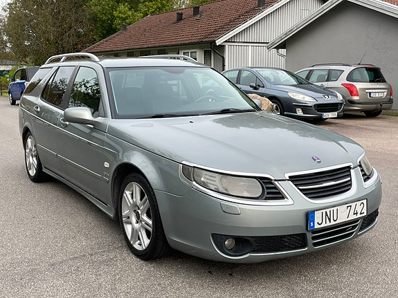 Saab 9-5 2 of 7