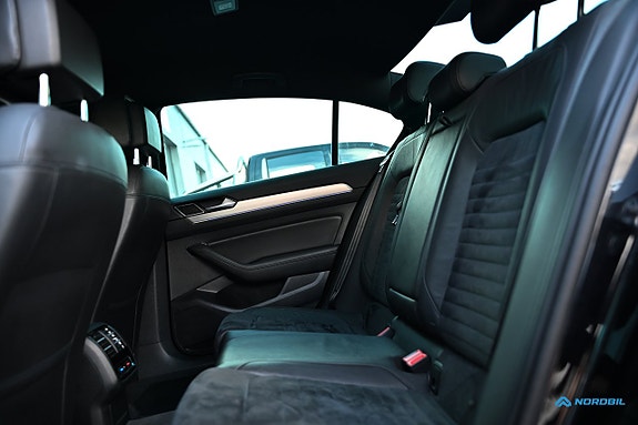 Volkswagen Passat 20 of 21