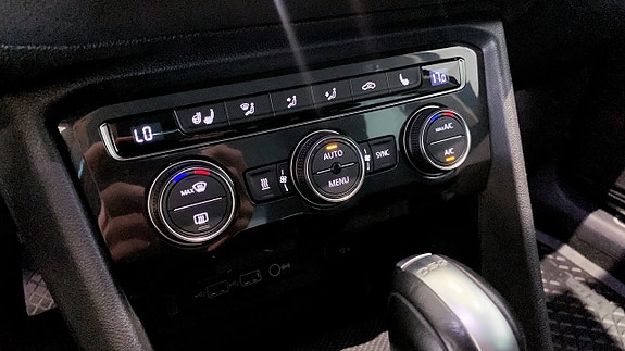 Volkswagen Tiguan 14 of 18