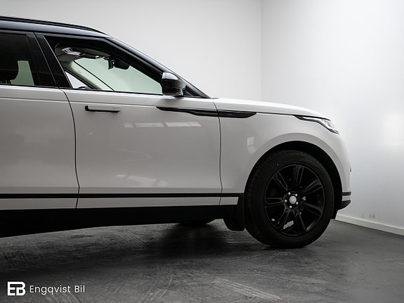 Land Rover Range Rover Velar 9 of 30