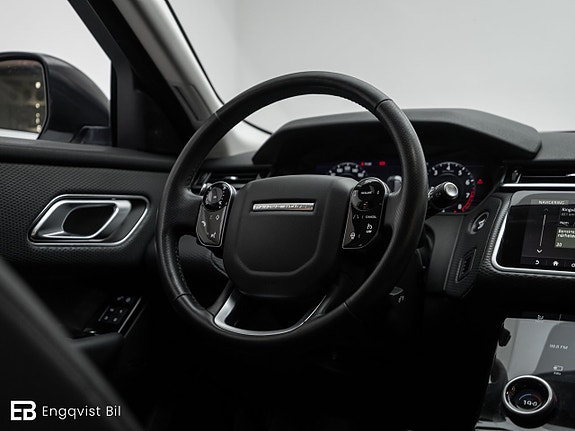 Land Rover Range Rover Velar 24 of 30