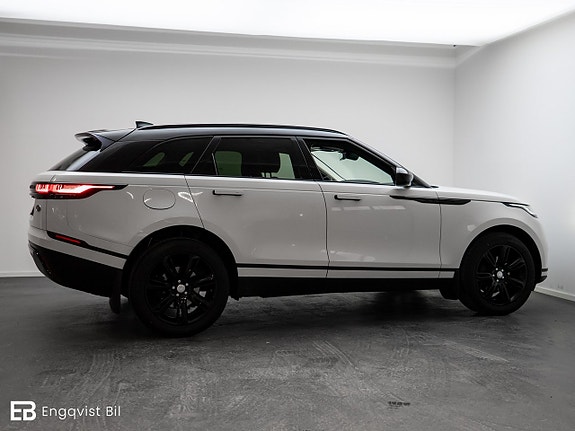 Land Rover Range Rover Velar 8 of 30