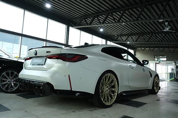 BMW M4 5 of 22