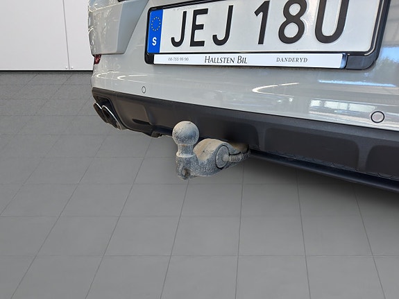 Porsche Cayenne Turbo S 24 of 29