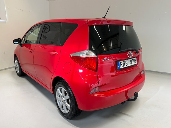 Toyota Verso-S 4 of 9