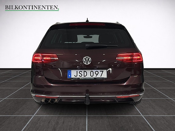 Volkswagen Passat 7 of 16