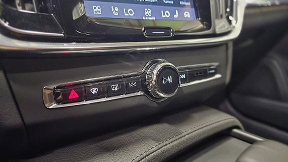 Volvo V90 Cross Country 16 of 30