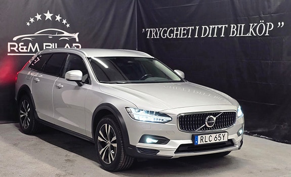 Volvo V90 Cross Country 3 of 30