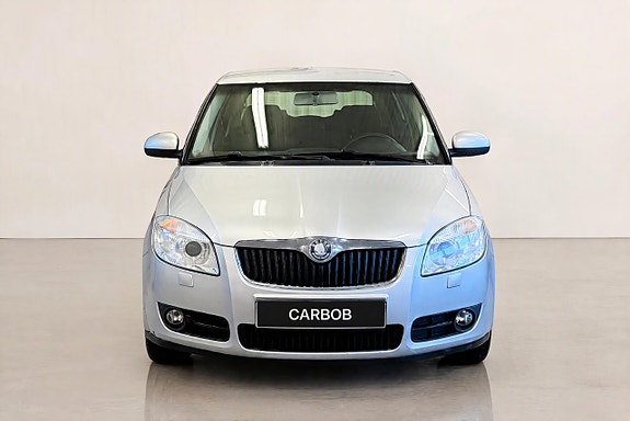 Skoda Fabia 2 of 10