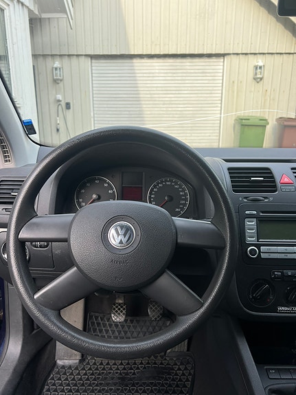 Volkswagen Golf V 6 of 9