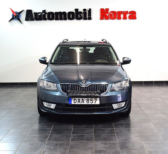 Skoda Octavia 2 of 19