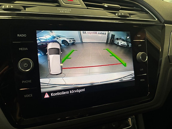 Volkswagen Touran 8 of 13