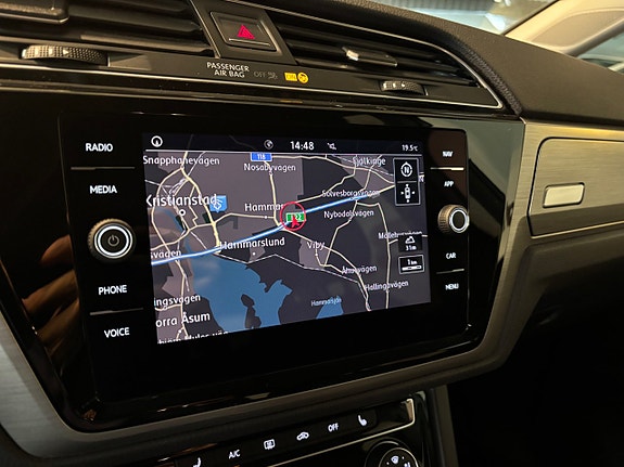 Volkswagen Touran 7 of 13