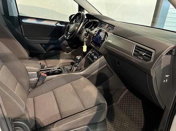 Volkswagen Touran 10 of 13