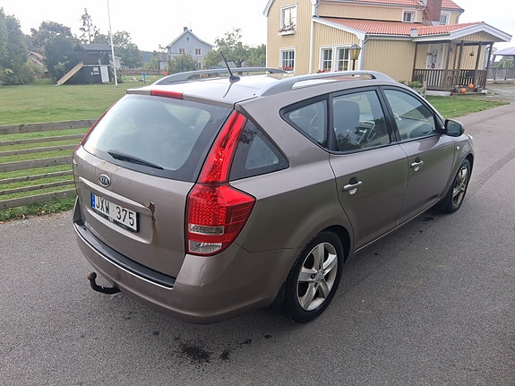 Kia Ceed 3 of 6