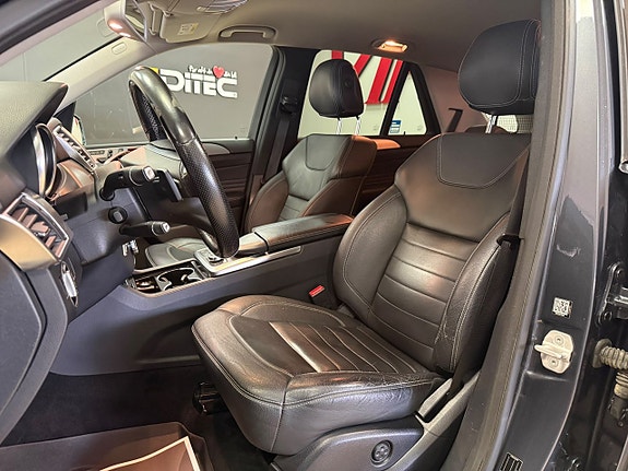 Mercedes-Benz ML350 14 of 26