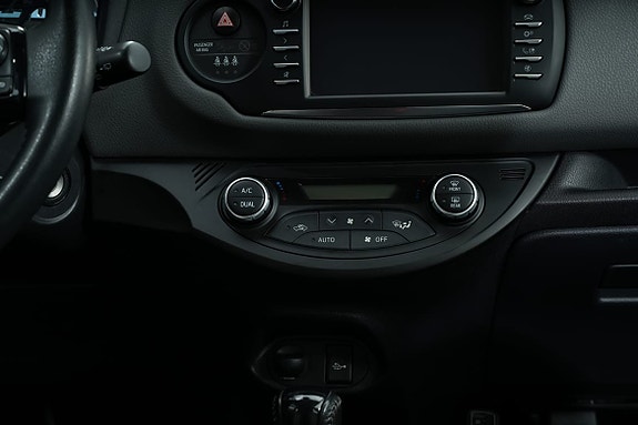 Toyota Yaris 19 of 22