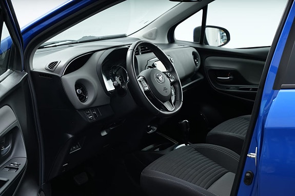 Toyota Yaris 14 of 22